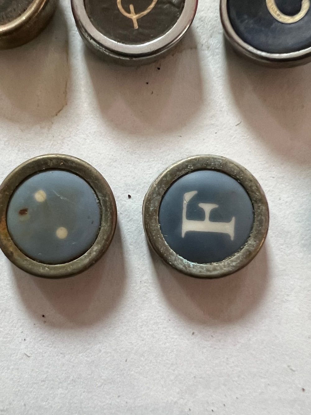 Vintage TYPEWRITER KEYS mixed lot of 46 - Picture 5 of 16